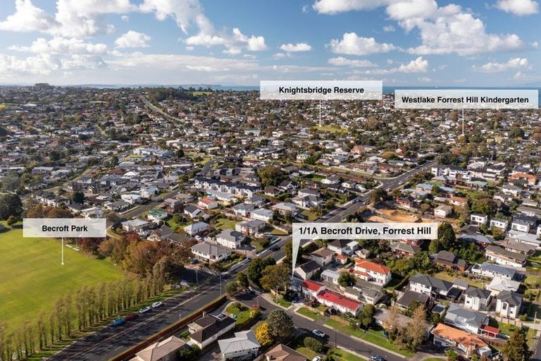 Photo of property in 2/1a Becroft Drive, Forrest Hill, Auckland, 0620