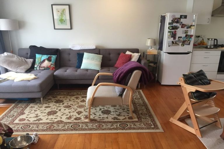 Photo of property in 2/238 Lake Road, Hauraki, Auckland, 0622