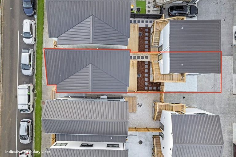 Photo of property in 22 Whare Kauri Road, Papakura, 2110