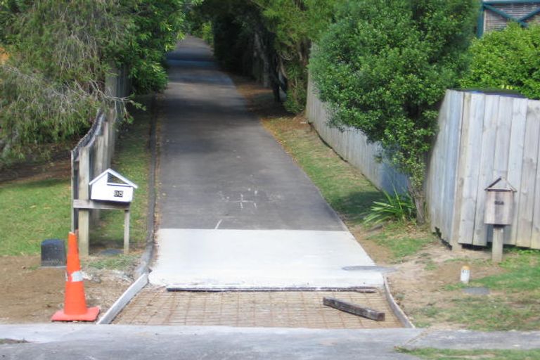 Photo of property in 2/95 Oaktree Avenue, Browns Bay, Auckland, 0630