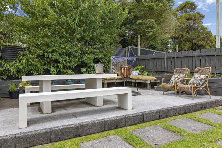 Photo of property in 14 Rosendale Avenue, Spotswood, New Plymouth, 4310