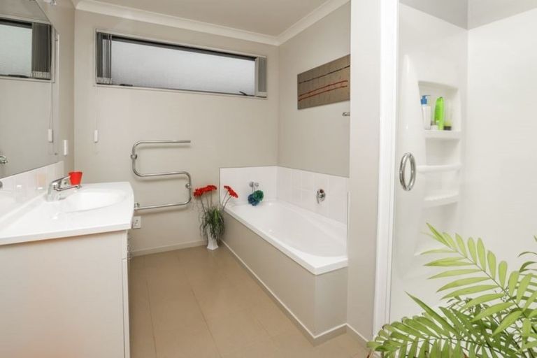 Photo of property in 31 Mickelson Avenue, Rototuna, Hamilton, 3210