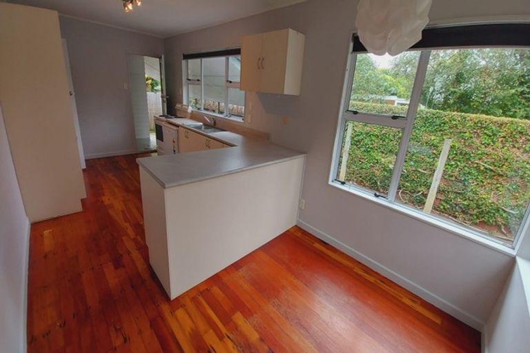 Photo of property in 34 Whirinaki Crescent, Heretaunga, Upper Hutt, 5018