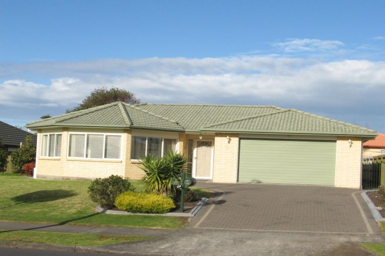 Photo of property in 35 Tington Avenue, Wattle Downs, Auckland, 2103