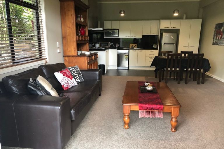 Photo of property in 11 Sheffield Place, Botany Downs, Auckland, 2010