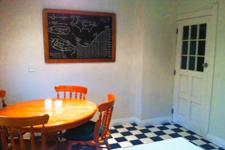 Photo of property in 104 Glenmore Street, Northland, Wellington, 6012