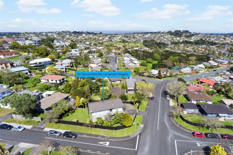Photo of property in 12 Devonshire Road, Unsworth Heights, Auckland, 0632