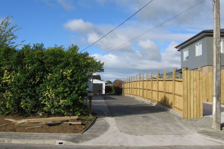Photo of property in 35 Titoki Street, Te Atatu Peninsula, Auckland, 0610