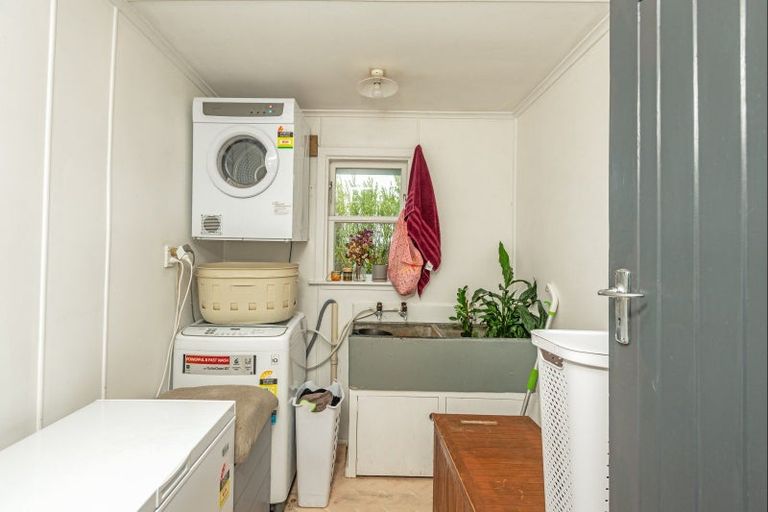 Photo of property in 14 Ranfurly Road, Pahiatua, 4984