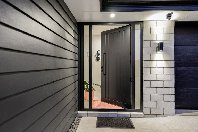 Photo of property in 16 North Ridge Drive, Rototuna North, Hamilton, 3210