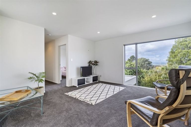 Photo of property in 19a Peter Terrace, Castor Bay, Auckland, 0620