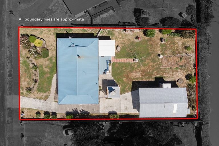 Photo of property in 14 Mahana Road, Ngatea, 3503