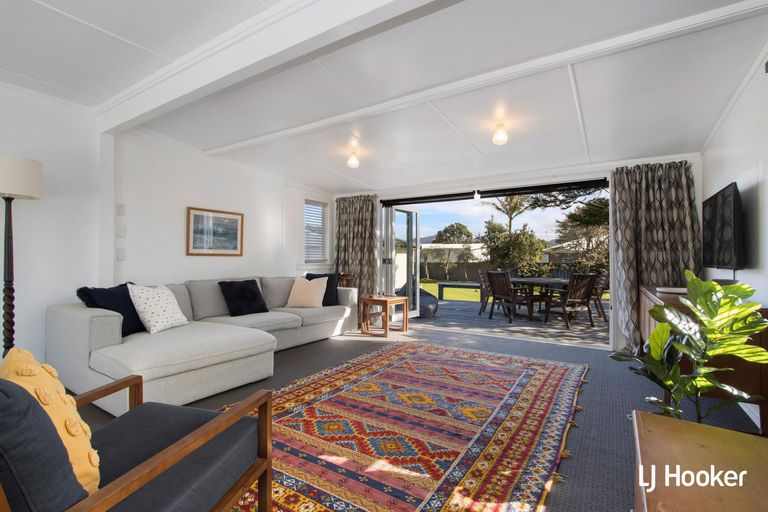 Photo of property in 84 Seaforth Road, Waihi Beach, 3611