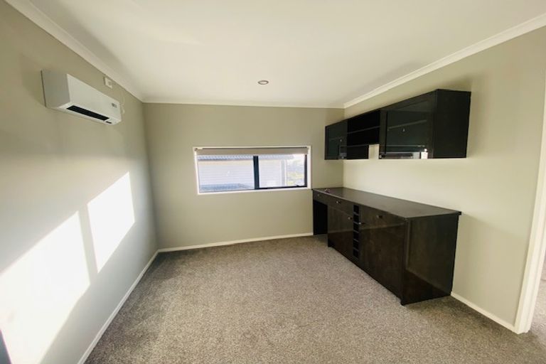 Photo of property in 31 Te Aramanu Crescent, Papakura, 2110