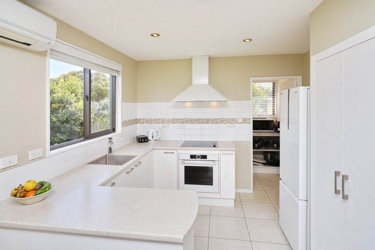 Photo of property in 42 Seadown Crescent, Amberley, 7410