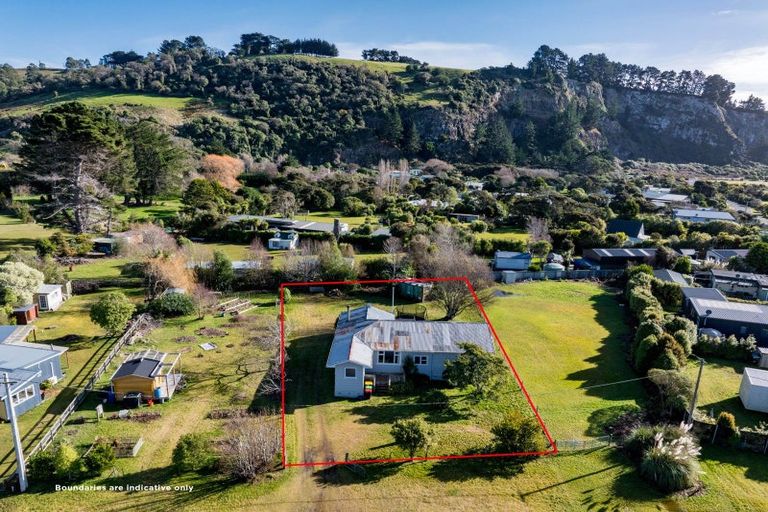Photo of property in 73 Driver Street, Long Beach, Port Chalmers, 9081