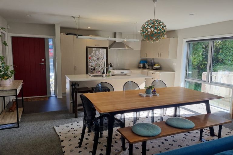 Photo of property in 1/61 Black Rock Road, Newlands, Wellington, 6037