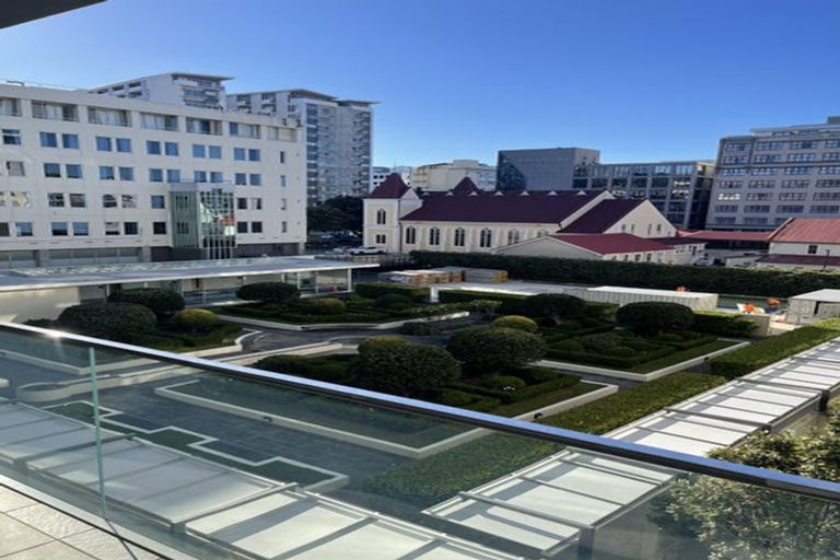 Photo of property in Sanctum Apartments, 35/10b Ebor Street, Te Aro, Wellington, 6011