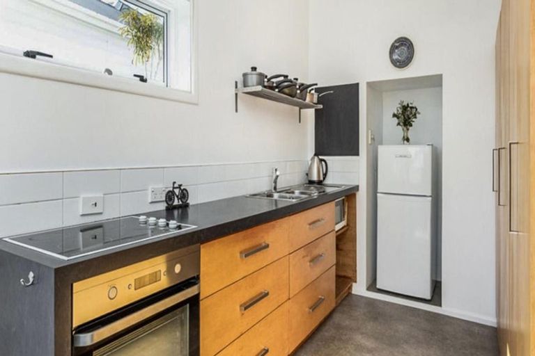 Photo of property in 3 Clyde Road, Bluff Hill, Napier, 4110