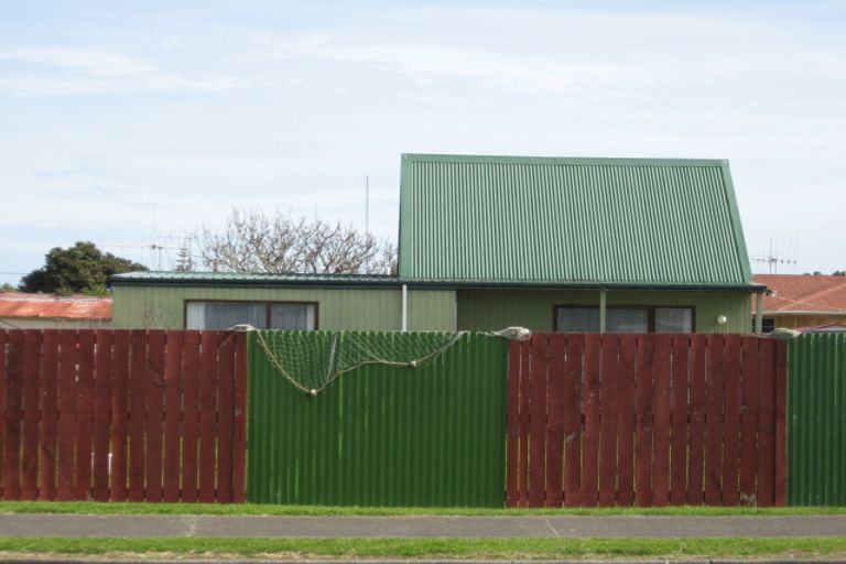 Photo of property in 77 Polson Street, Castlecliff, Whanganui, 4501