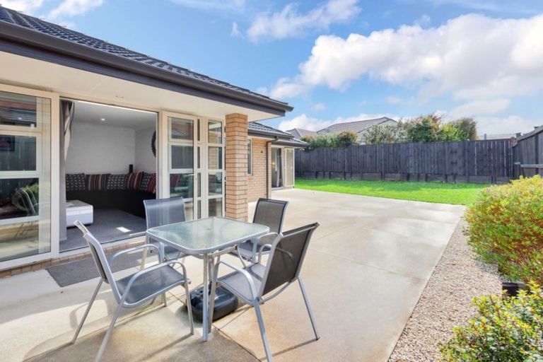 Photo of property in 40 Castellina Drive, Karaka, Papakura, 2113