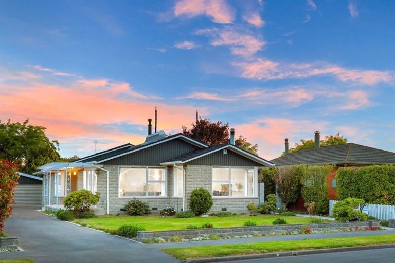 Photo of property in 3 Glenavon Place, Ilam, Christchurch, 8041