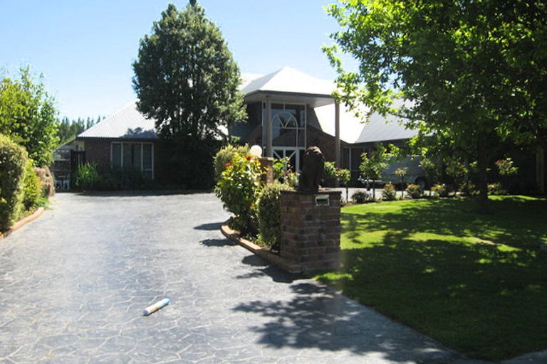 Photo of property in 38 Regent's Park Drive, Casebrook, Christchurch, 8051