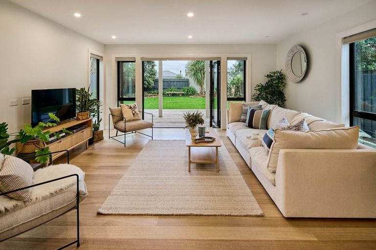 Photo of property in 37 Forres Street, Seatoun, Wellington, 6022