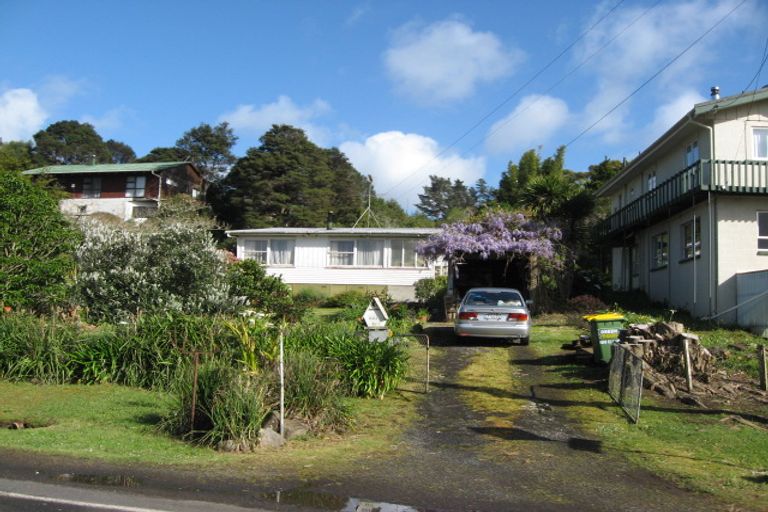 Photo of property in 683 Huia Road, Parau, Auckland, 0604