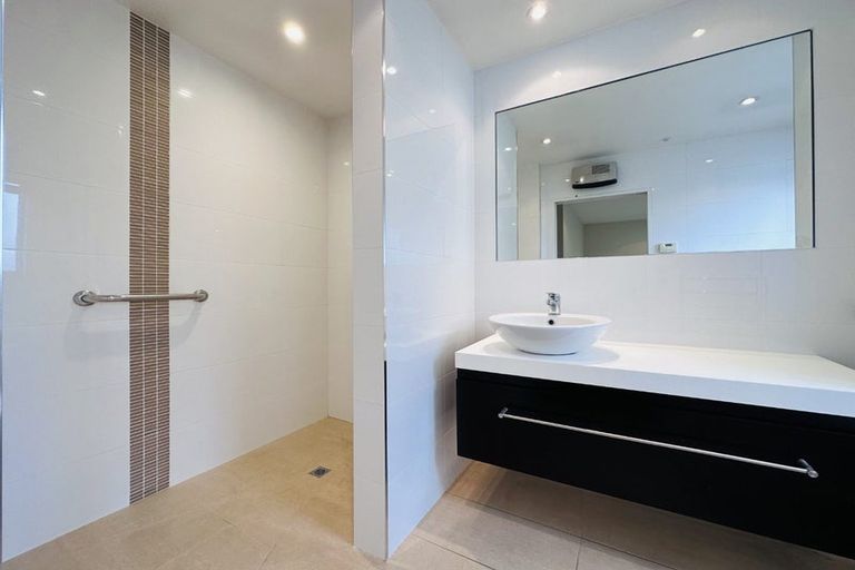 Photo of property in 70 Jeffreys Road, Fendalton, Christchurch, 8052