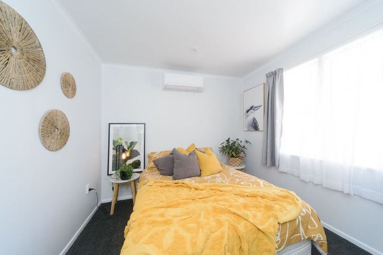 Photo of property in 8 Peters Avenue, Cloverlea, Palmerston North, 4412