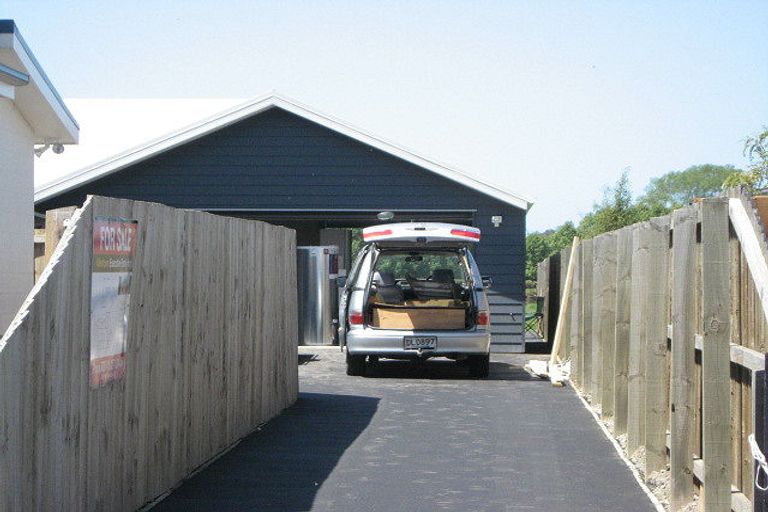 Photo of property in 28 Harrys Way, Redwood, Christchurch, 8051