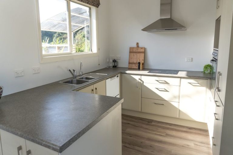 Photo of property in 3a Morgan Place, Tawa, Wellington, 5028