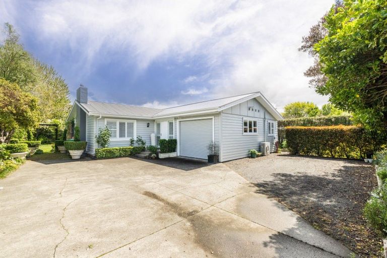 Photo of property in 17 Brookvale Road, Havelock North, 4130