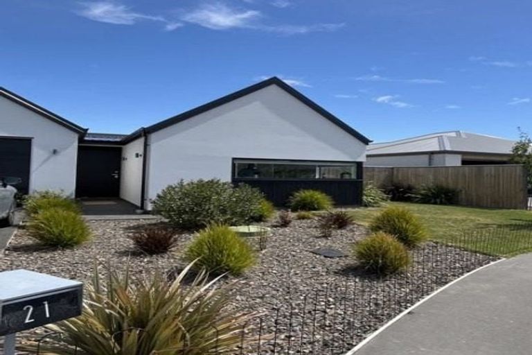 Photo of property in 21 Dray Place, Halswell, Christchurch, 8025