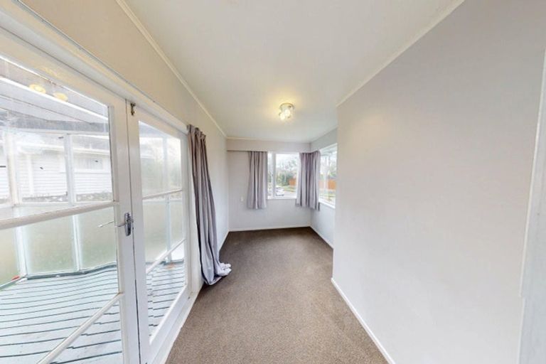 Photo of property in 8 Buick Crescent, Awapuni, Palmerston North, 4412