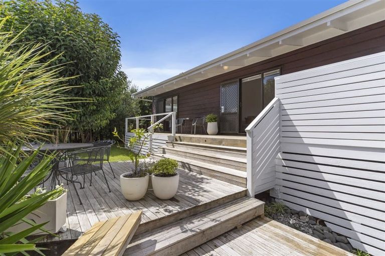 Photo of property in 2/8 Wattle Street, New Lynn, Auckland, 0600