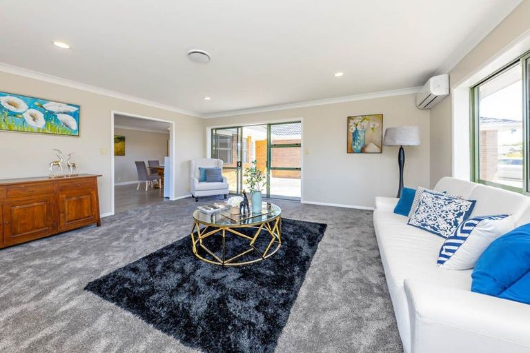 Photo of property in 2 Emyvalie Place, Dannemora, Auckland, 2016