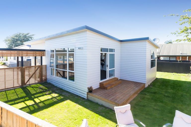 Photo of property in 10 Hereford Street, West End, Palmerston North, 4410