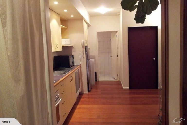 Photo of property in Hopper Street Apartments, 4/20 Hopper Street, Mount Cook, Wellington, 6011