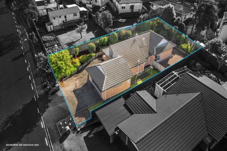 Photo of property in 6 Millstream Drive, Henderson, Auckland, 0610