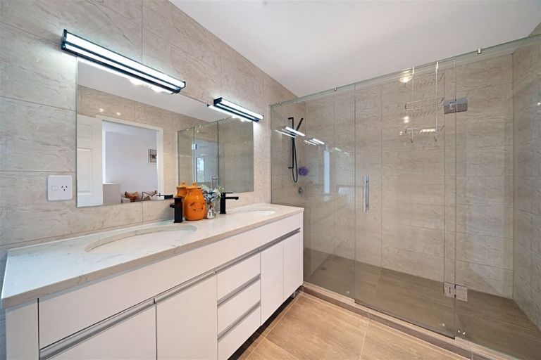 Photo of property in 74b Stamford Park Road, Mount Roskill, Auckland, 1041