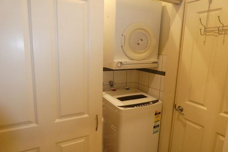 Photo of property in Hb Apartments, 8/3 Holland Street, Te Aro, Wellington, 6011