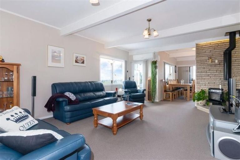 Photo of property in 221 Royal Road, Massey, Auckland, 0614