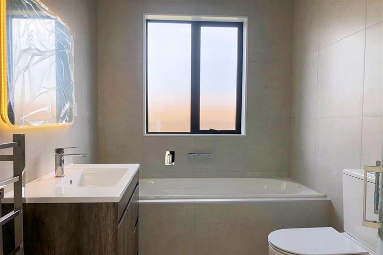 Photo of property in 19 Kaapehu Street, Karaka, 2578