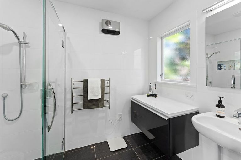 Photo of property in 16 Rauparaha Street, Waikanae Beach, Waikanae, 5036