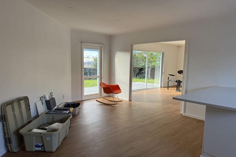 Photo of property in 25 Fearnley Grove, Albany, Auckland, 0632