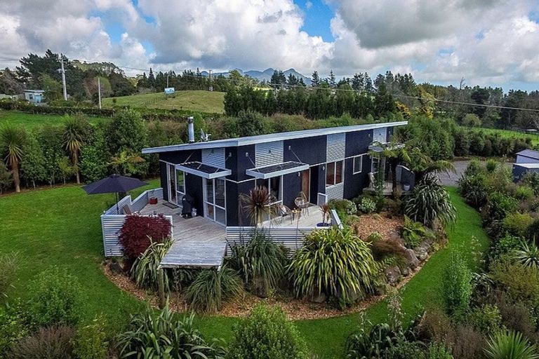 Photo of property in 1291 Carrington Road, Hurworth, New Plymouth, 4371
