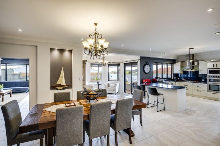 Photo of property in 2 The Croft, Havelock North, 4130