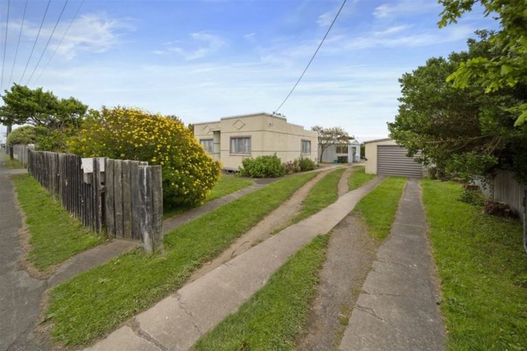 Photo of property in 419 Waihi Road, Normanby, Hawera, 4614